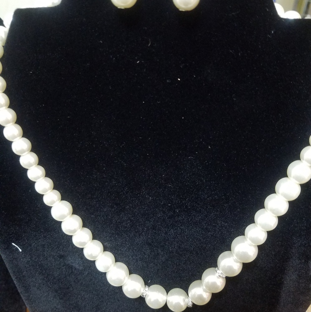 Beautiful necklace and earrings